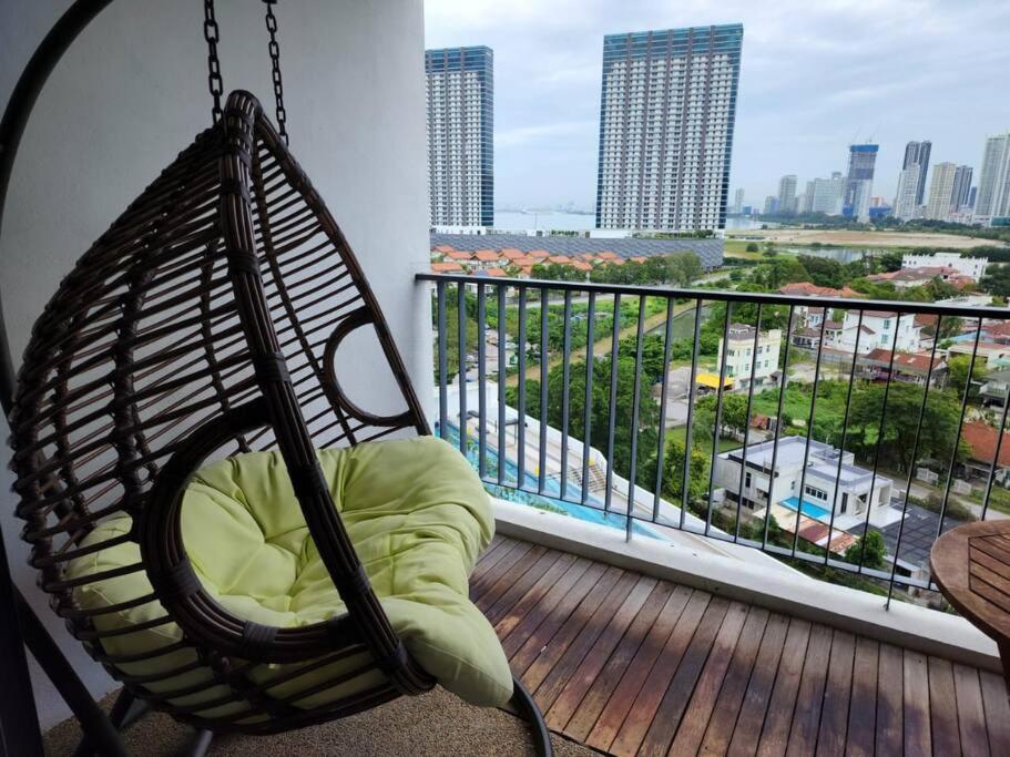 Deluxe Seaview Suite Twin Bed By The Only Bnb Tanjung Tokong Eksteriør bilde