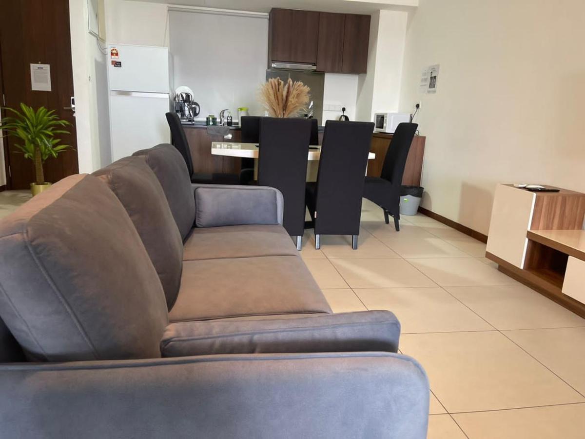 Deluxe Seaview Suite Twin Bed By The Only Bnb Tanjung Tokong Eksteriør bilde